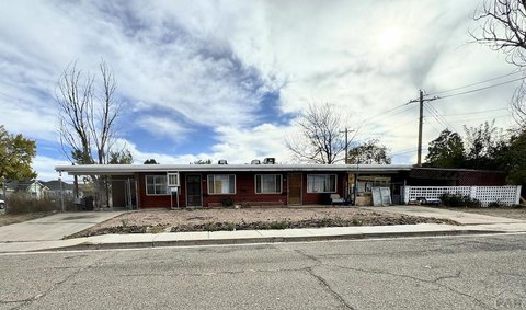 Pueblo Duplex Near Amenities