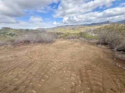 Land, Fallbrook, CA