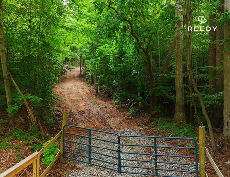 Unrestricted Land with Creek Frontage