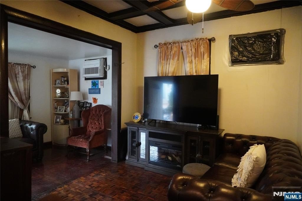 Picture 8
