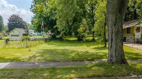 LAND - Canastota, NY