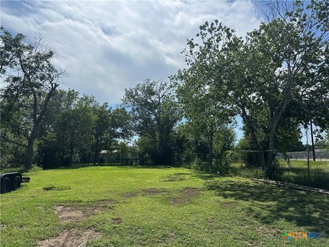LAND - Seguin, TX
