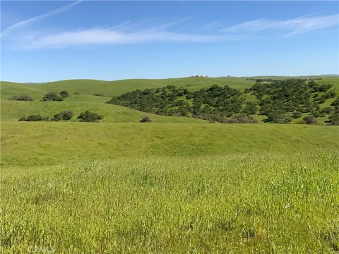 Versatile Ranch Land in San Miguel