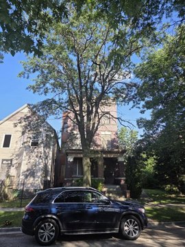 Chicago Triplex Ready for Rehab