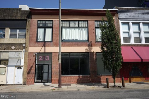 Prime Chinatown Commercial Space Available