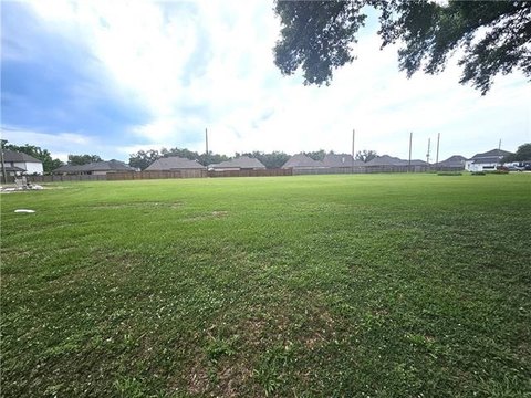 Destrehan Commercial Land Opportunity