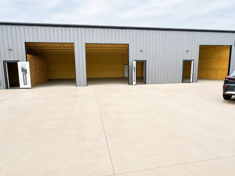 Warehouse-Office Flex Space