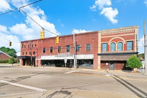 Historic Downtown Snow Hill Treasure