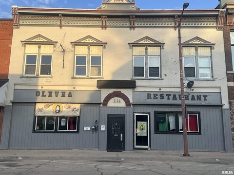Mixed-Use Building with Restaurant