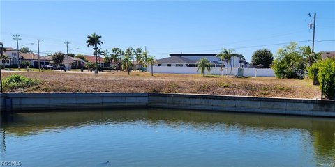 Cape Coral Canal Front Lot
