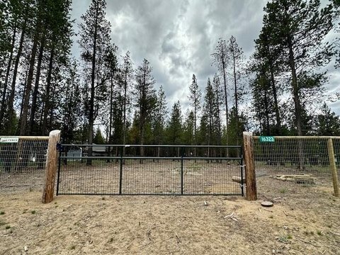 LAND - La Pine, OR