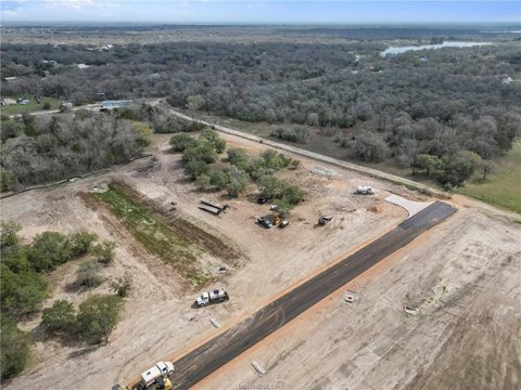 LAND - College Station, TX