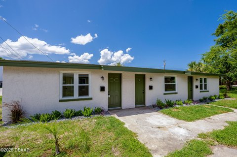 Renovated Triplex in Daytona Beach