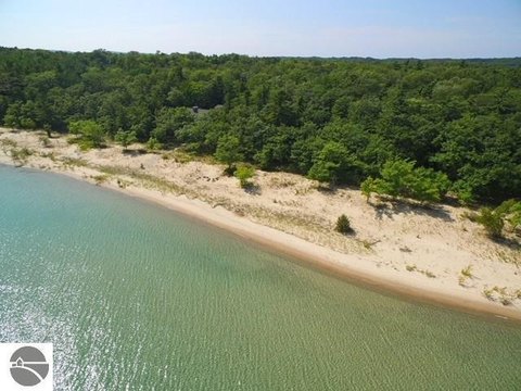 LAND - NORTHPORT, MI