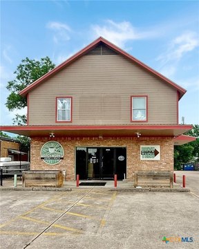 Mixed-Use Property in Granger, TX