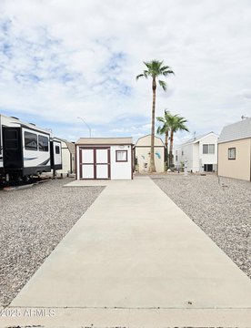 RV Lot in Tierra Del Sol
