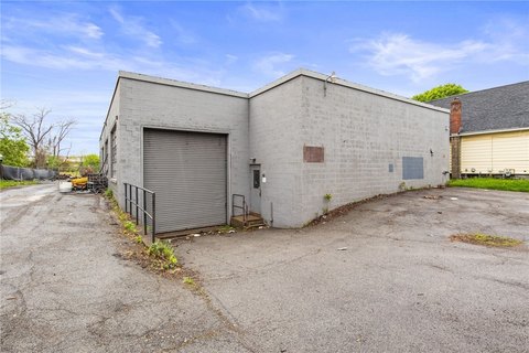 Industrial Warehouse with Outdoor Potential