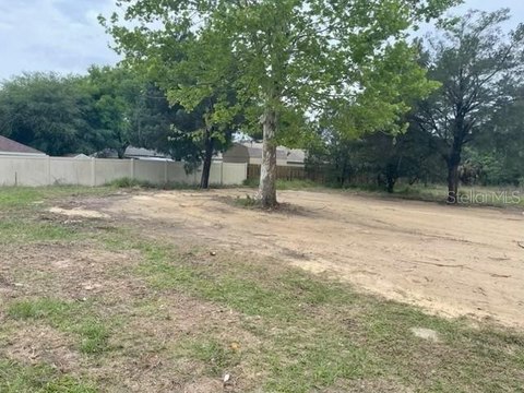 Half-Acre Lot in Eustis, FL