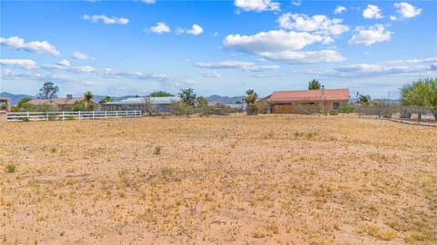 LAND - Golden Valley, AZ