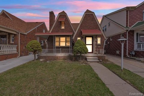 Versatile Multi-Family Property Near Fordson