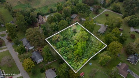 LaFollette, TN Wooded 1.1-Acre Lot