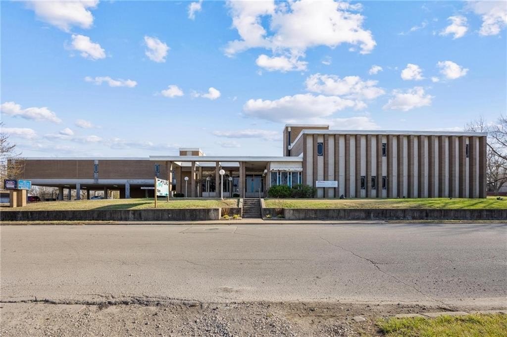Expansive Commercial Asset in Fort Scott