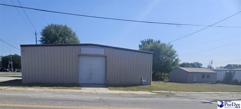 Flex Space With Additional Building