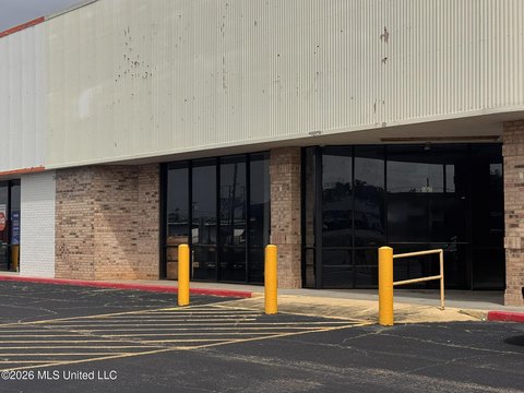 Commercial Space in Gulfport Plaza
