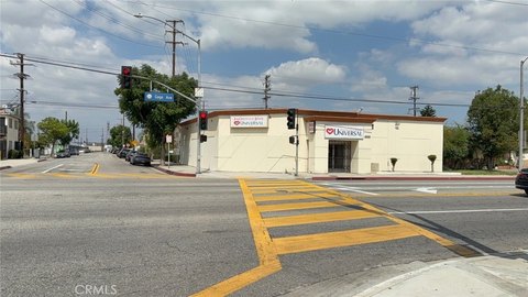 Retail Building in Bell Gardens
