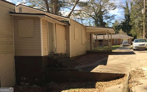 Duplex in Atlanta Opportunity Zone