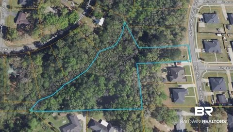 Serene Wooded Land in Mobile