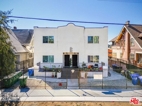6-Unit Renovated Apartment Building