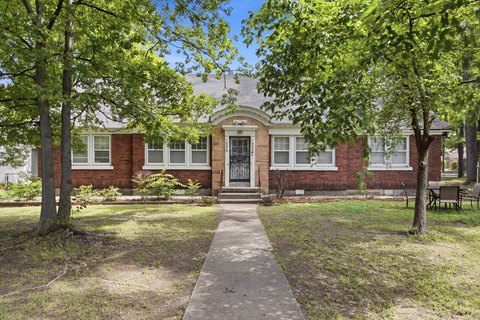 Well Maintained Duplex with Covered Parking