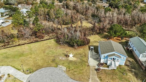LAND - Waveland, MS