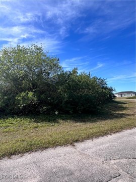 Port Labelle Oversized Residential Lot