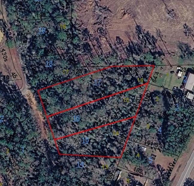 Unrestricted Land Near Lake