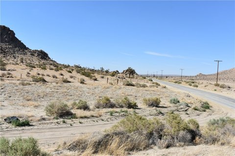 Land in Lancaster, California