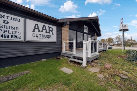 Versatile Commercial Building