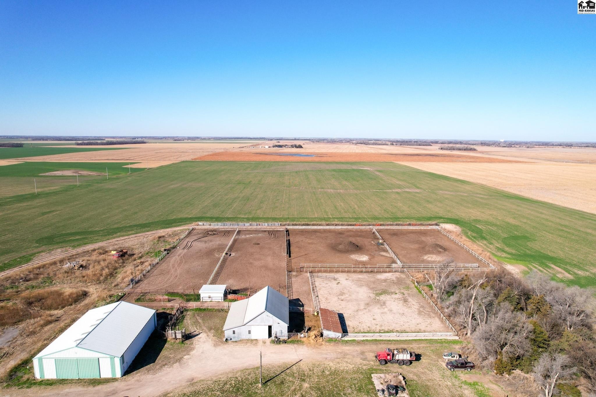 Productive Farmland & Cattle Facility