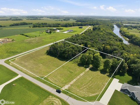 Land, Osage, IA
