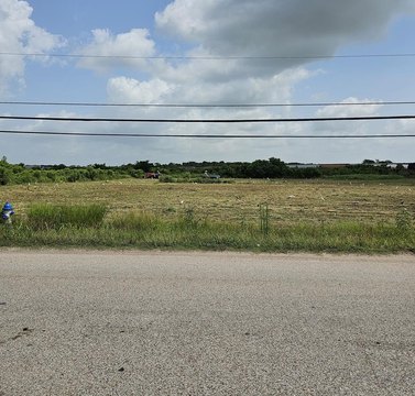 Unimproved Commercial Land Near Railroad
