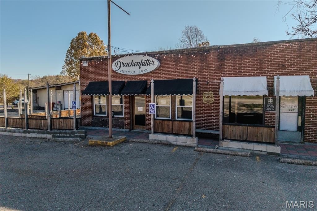 307 Historic Rte 66, Waynesville, MO 65583
