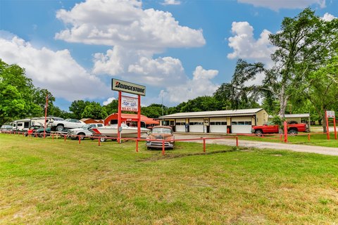 Automotive Service and Storage Property