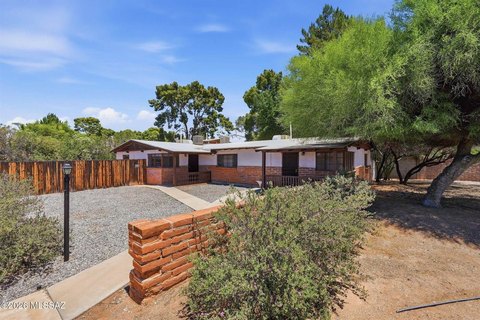 Winterhaven Historic Duplex on Fort Lowell