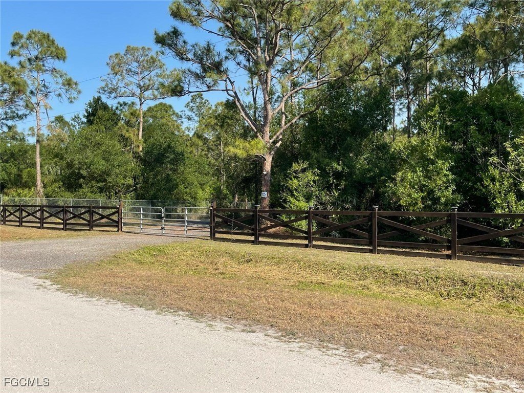 Corner Lot in Montura Ranches