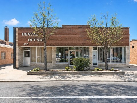 Three-Storefront Retail Building