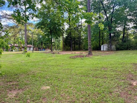 Residential Lot in Ivanhoe Community