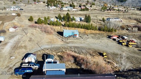 Butte Land with Shop