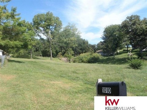 LAND, Plattsmouth, NE