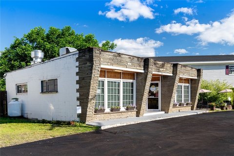 Turn-Key Restaurant Opportunity in Sidney